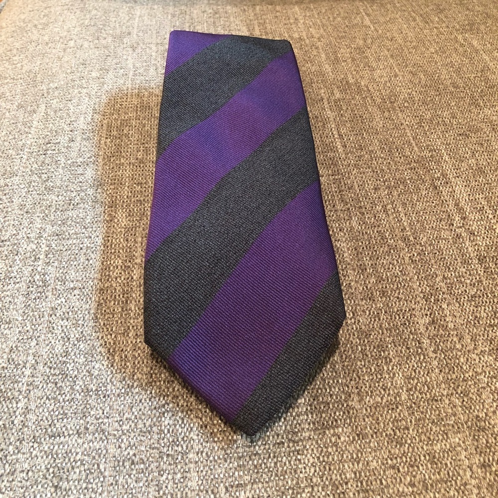 Thomas Pink tie EUC